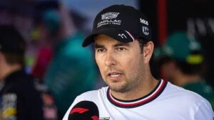 Checo Pérez impacta contra la barrera y queda eliminado en la primera ronda; saldrá vigésimo en la sprint de Singapur Checo Pérez impacta contra la barrera y queda eliminado en la primera ronda; saldrá vigésimo en la sprint de Singapur