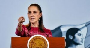Sheinbaum niega crisis en el sistema de salud y acusa a la oposición de aprovechar las protestas del IMSS Sheinbaum niega crisis en el sistema de salud y acusa a la oposición de aprovechar las protestas del IMSS