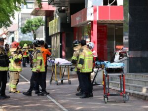 Ataque con arma blanca en centro comercial de Corea del Sur deja ocho personas heridas Ataque con arma blanca en centro comercial de Corea del Sur deja ocho personas heridas