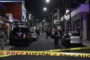 Cateo en Orizaba, Veracruz, desata enfrentamiento armado; hay un muerto y tres policías heridos Cateo en Orizaba, Veracruz, desata enfrentamiento armado; hay un muerto y tres policías heridos