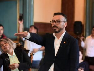 Gerardo Barroso Rangel asume la Secretaría del Ayuntamiento de Irapuato Gerardo Barroso Rangel asume la Secretaría del Ayuntamiento de Irapuato