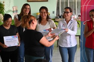 Refuerzan la crianza positiva en comunidades rurales de Irapuato Refuerzan la crianza positiva en comunidades rurales de Irapuato